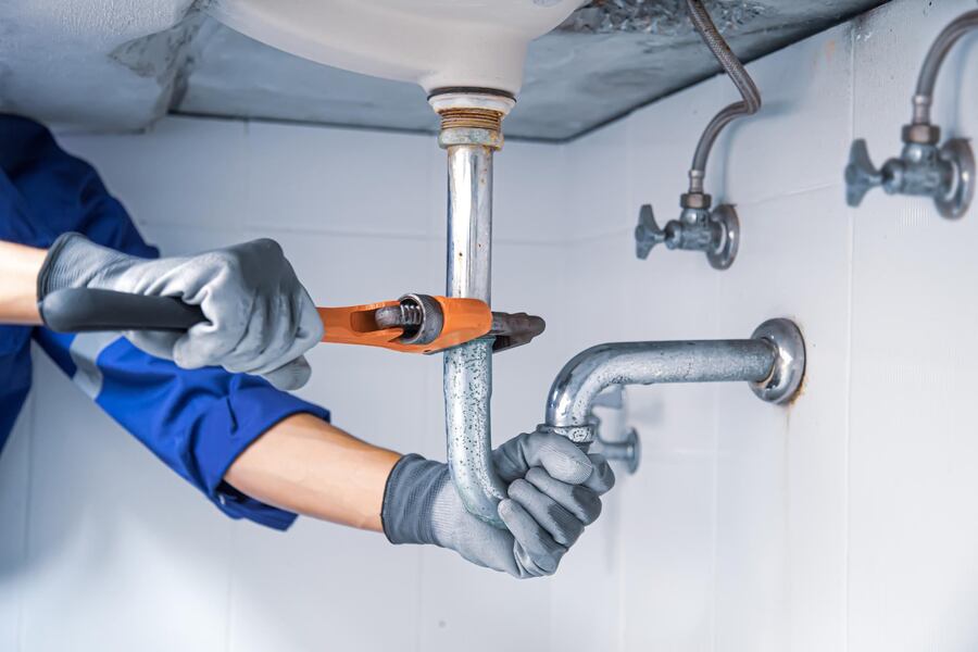 5 DIY Solutions for Simple Plumbing Issues