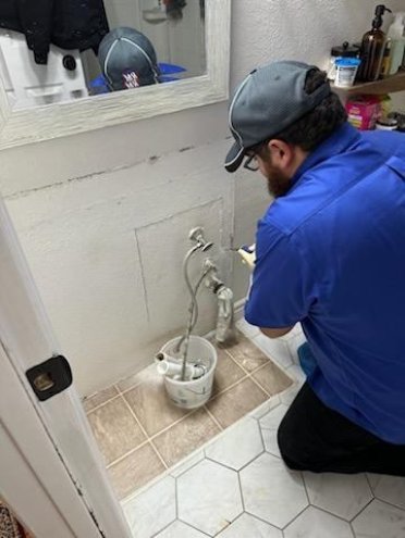 Your Bathroom Habits: 3 Things Your Plumber Always Knows